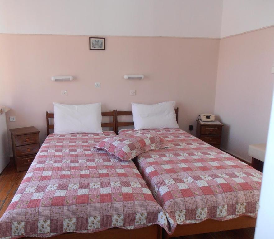 Hotel Bretagne Loutráki Habitación foto